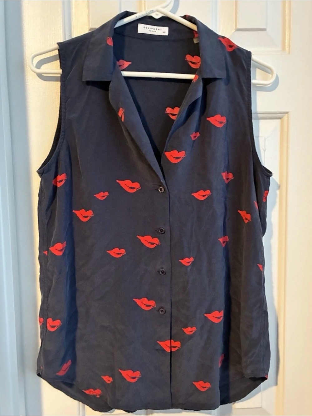 Equipment Navy Sleeveless Button-Down Top with Red Lip Print